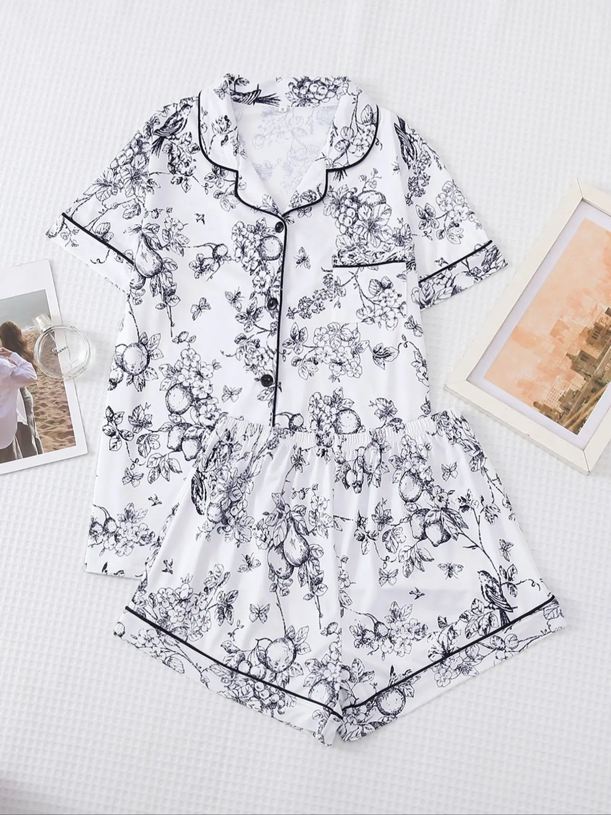 2 Counts Women's All Over Print Contrast Binding Lapel Shirt & Shorts Pyjama Set, Back To School Button Front Short Sleeve Top & Elastic Waist Shorts Pj Lounge Set For Fall, Casual Two-piece Sleepwear Loungewear Co-ord Set for Women