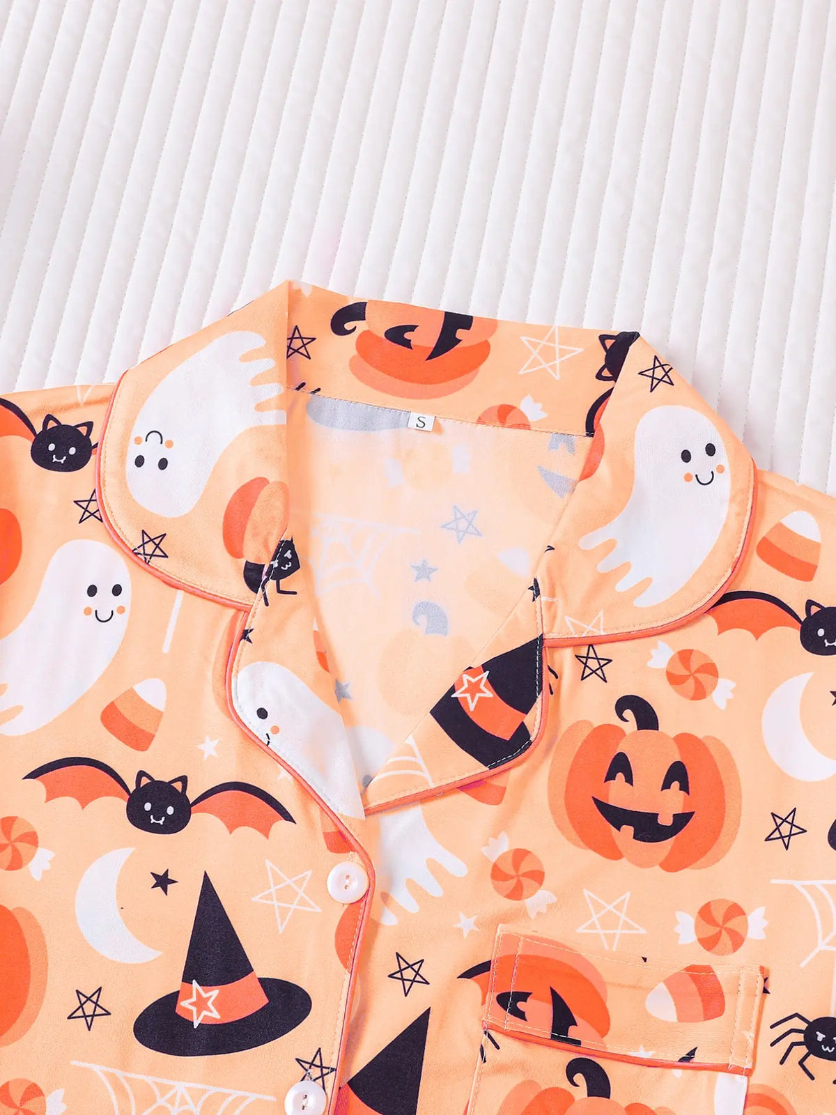 Halloween Cartoon Ghost Pumpkin Pajama Set for Women, Short Sleeve Button Front Top and Elastic Shorts, Comfortable Everyday Home Wear Loungewear