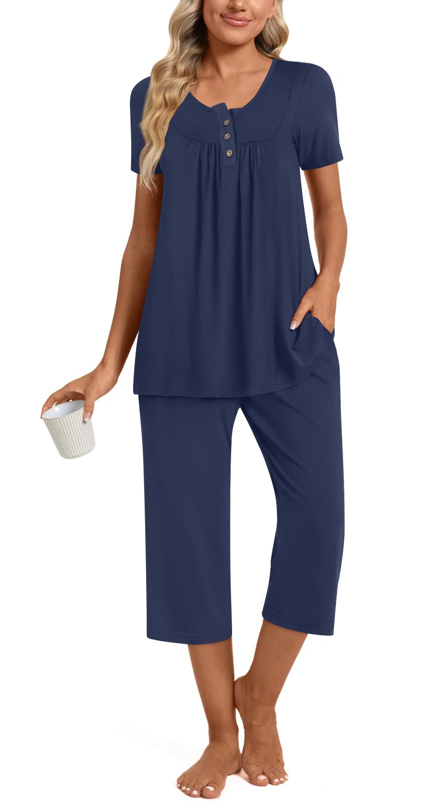Womens Summer Pajama Sets 2 Piece Short Sleeve Top and Capri Pants Plus Size Ladies Lounge Pjs Sets with Pockets