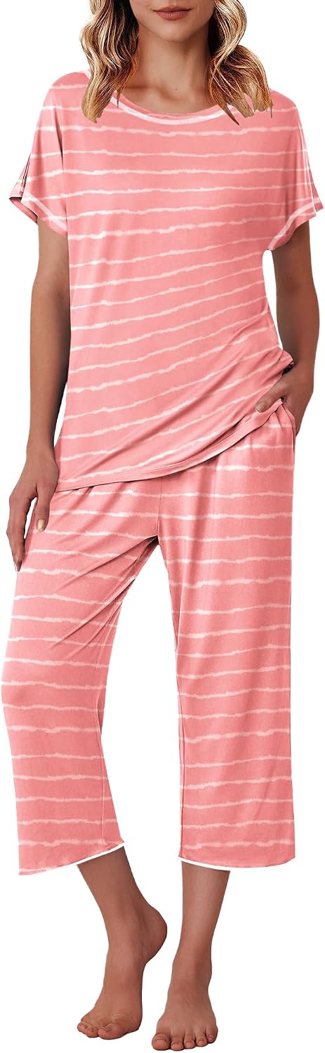 Ekouaer Womens Capri Pajama Sets Print Short Sleeve Sleepwear Top and Pants