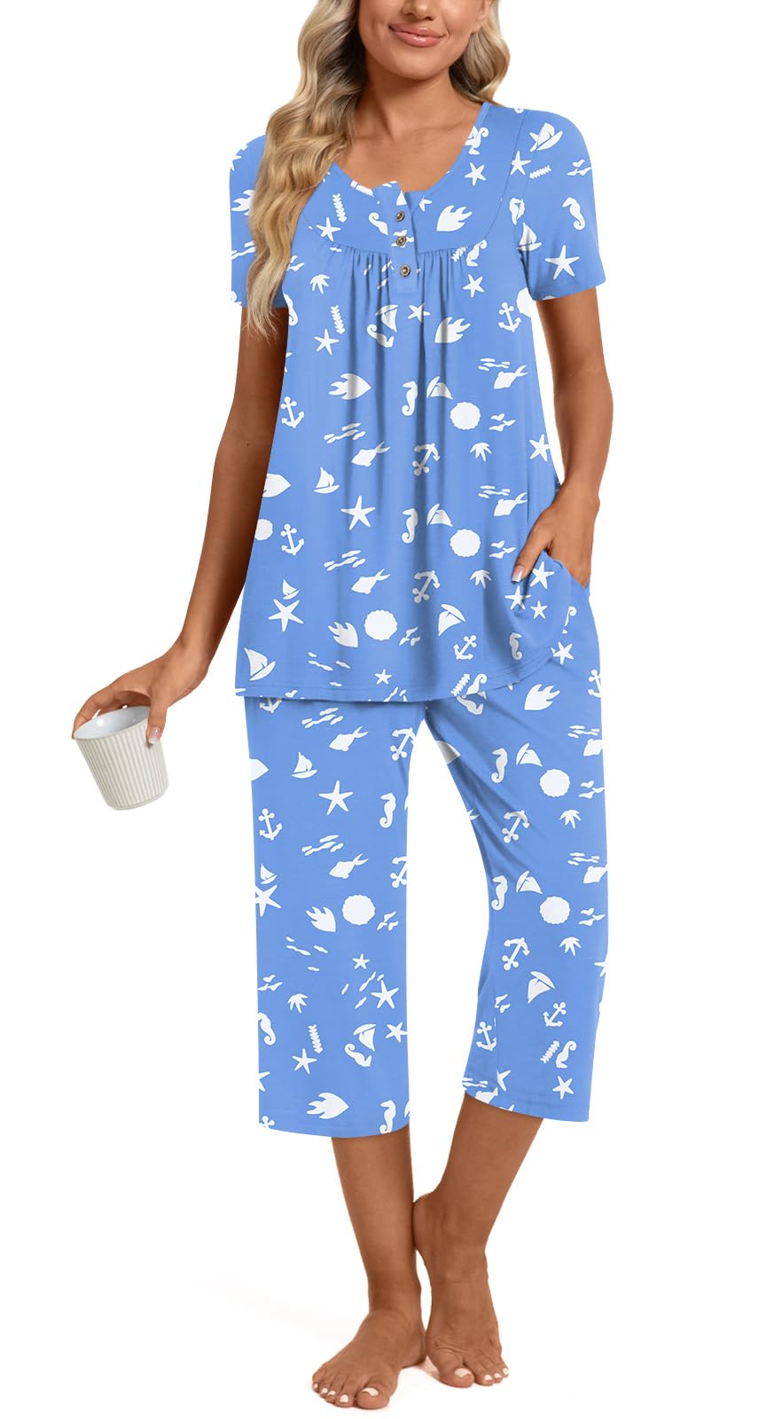 Womens Summer Pajama Sets 2 Piece Short Sleeve Top and Capri Pants Plus Size Ladies Lounge Pjs Sets with Pockets