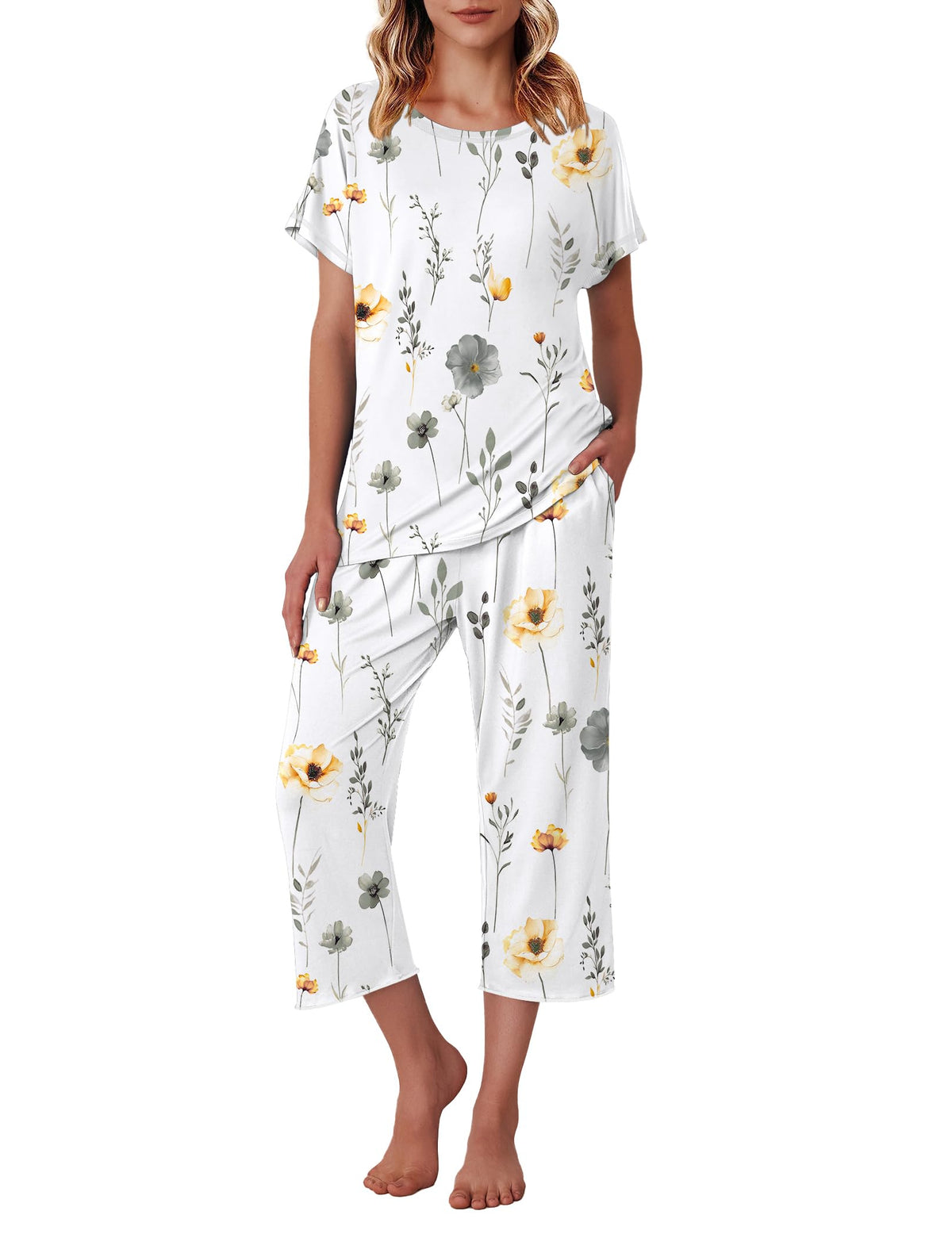 Ekouaer Womens Capri Pajama Sets Print Short Sleeve Sleepwear Top and Pants