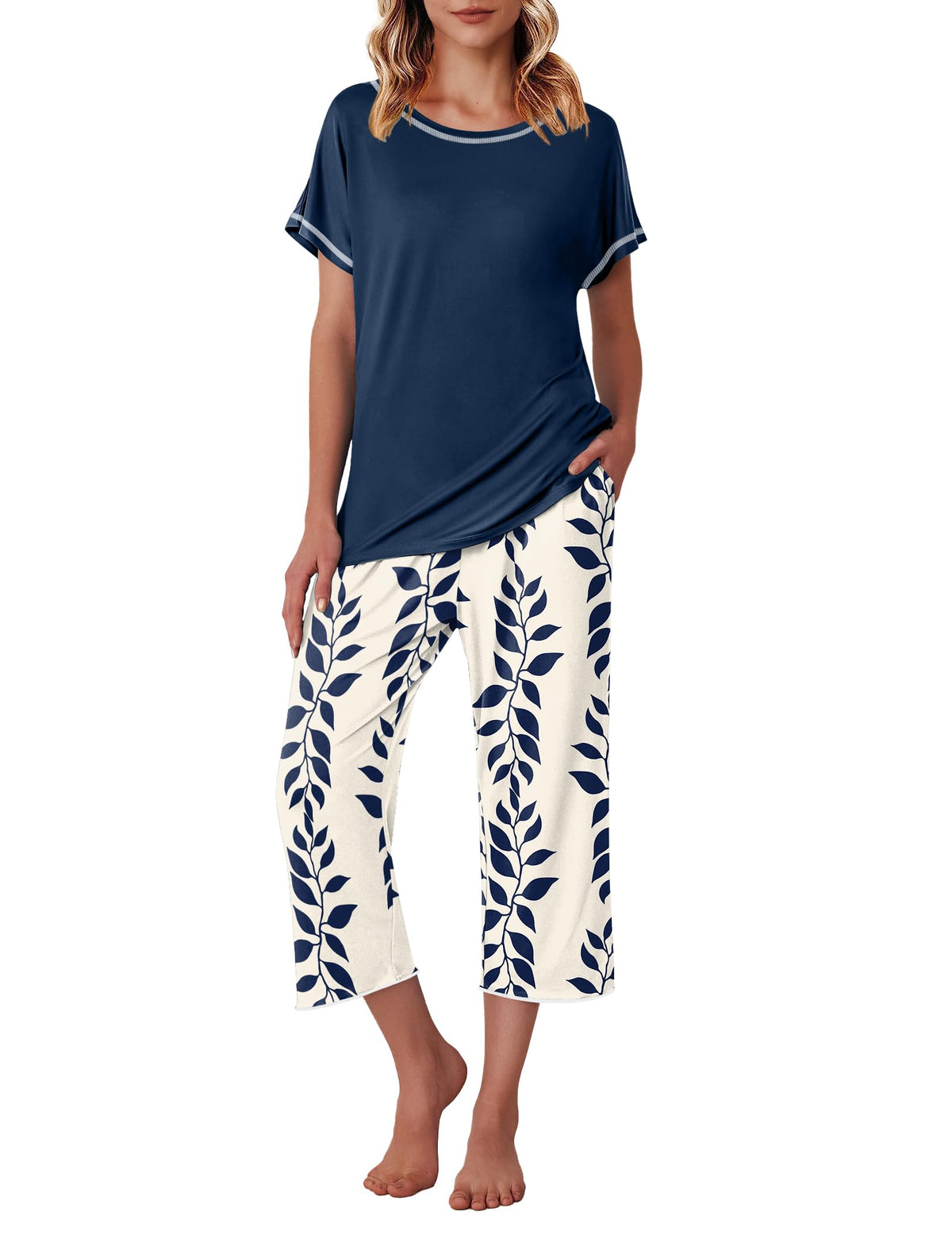 Ekouaer Womens Capri Pajama Sets Print Short Sleeve Sleepwear Top and Pants