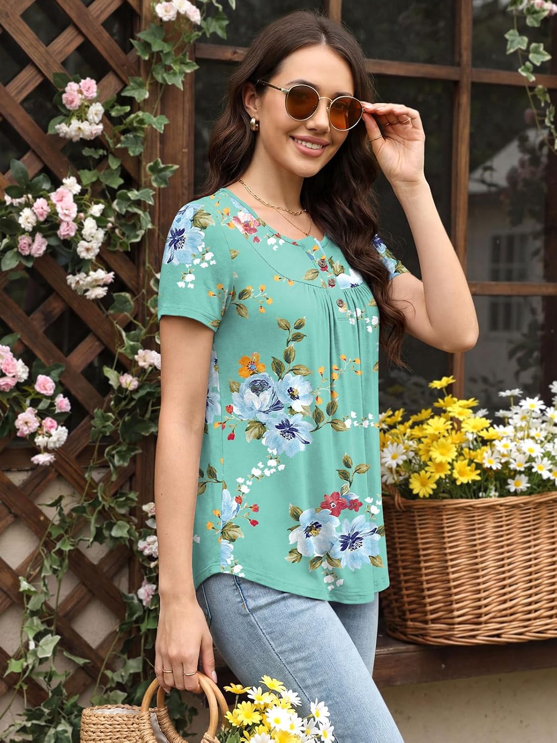 Womens Summer Pajama Sets 2 Piece Short Sleeve Top and Capri Pants Plus Size Ladies Lounge Pjs Sets with Pockets