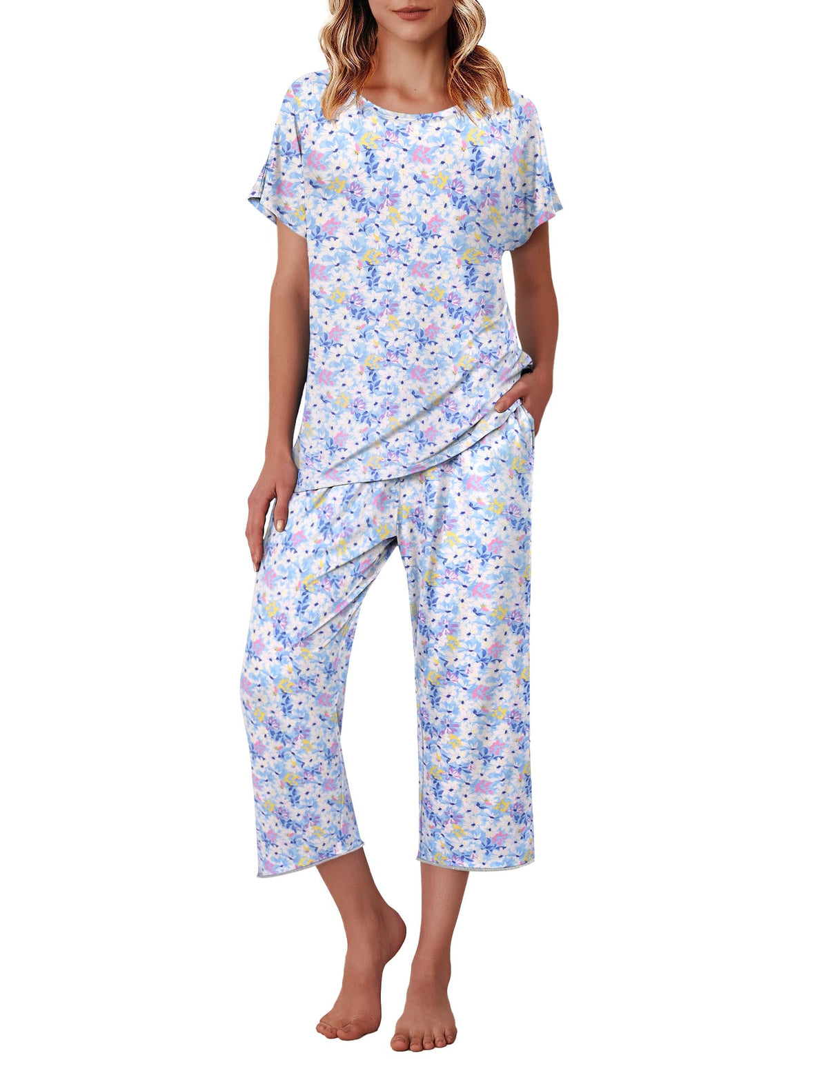 Ekouaer Womens Capri Pajama Sets Print Short Sleeve Sleepwear Top and Pants
