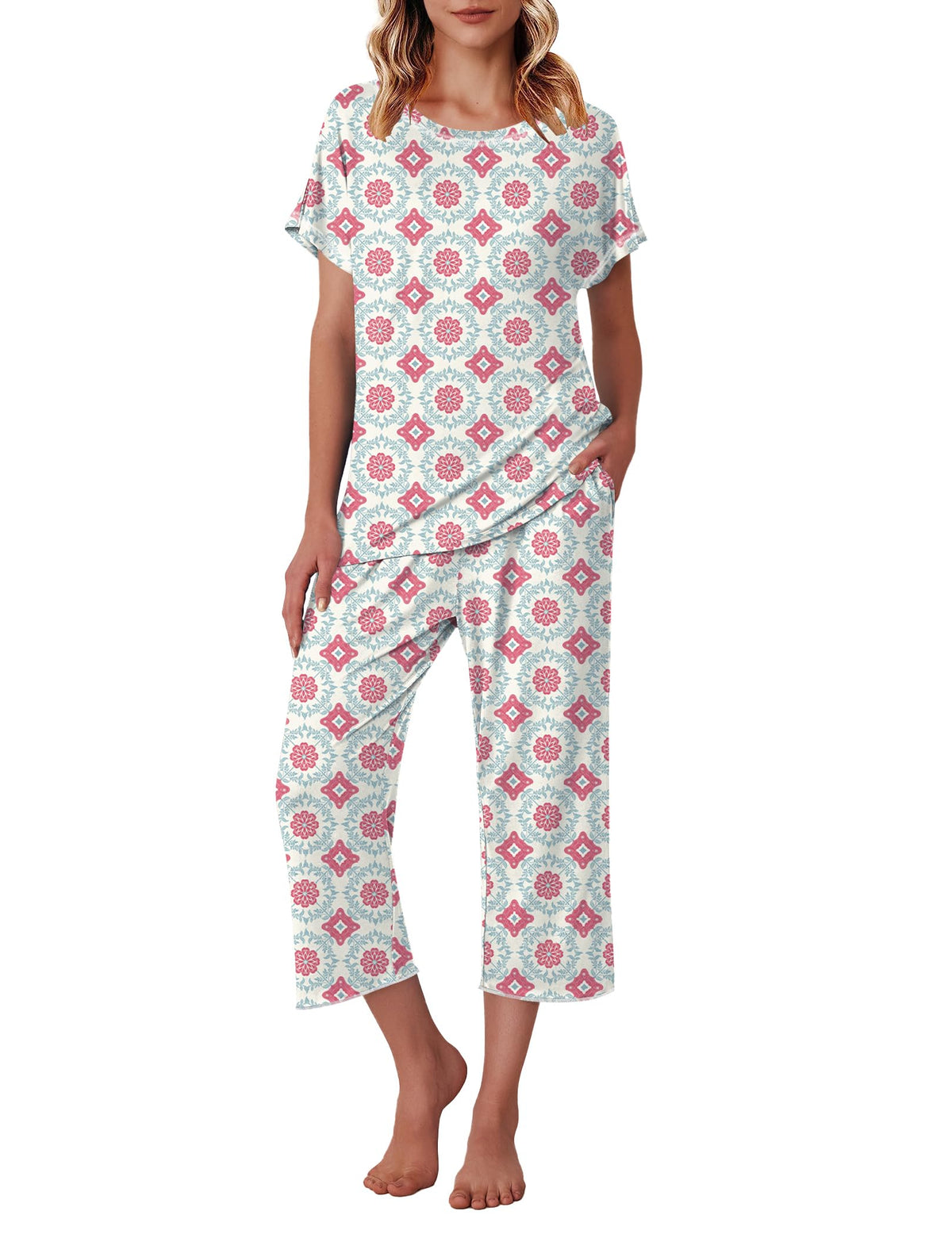 Ekouaer Womens Capri Pajama Sets Print Short Sleeve Sleepwear Top and Pants
