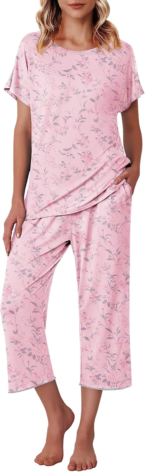 Ekouaer Womens Capri Pajama Sets Print Short Sleeve Sleepwear Top and Pants