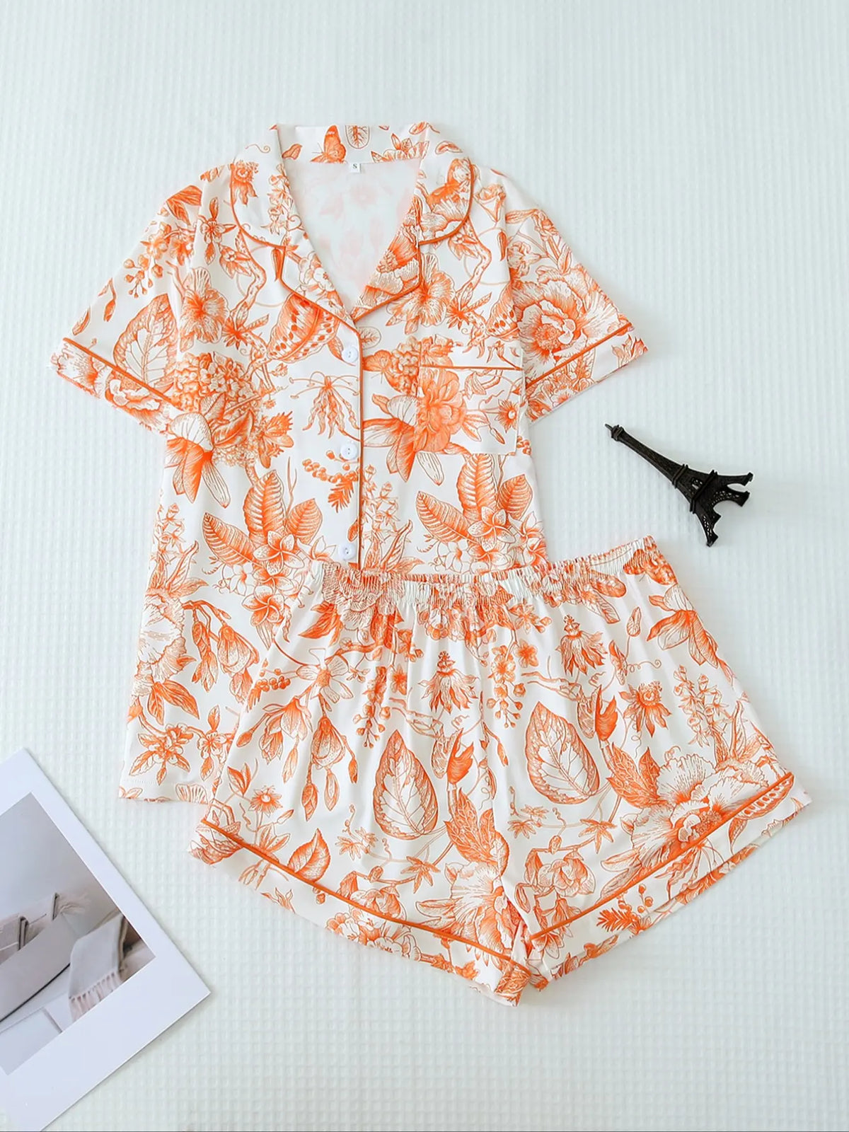 2 Counts Women's All Over Print Contrast Binding Lapel Shirt & Shorts Pyjama Set, Back To School Button Front Short Sleeve Top & Elastic Waist Shorts Pj Lounge Set For Fall, Casual Two-piece Sleepwear Loungewear Co-ord Set for Women
