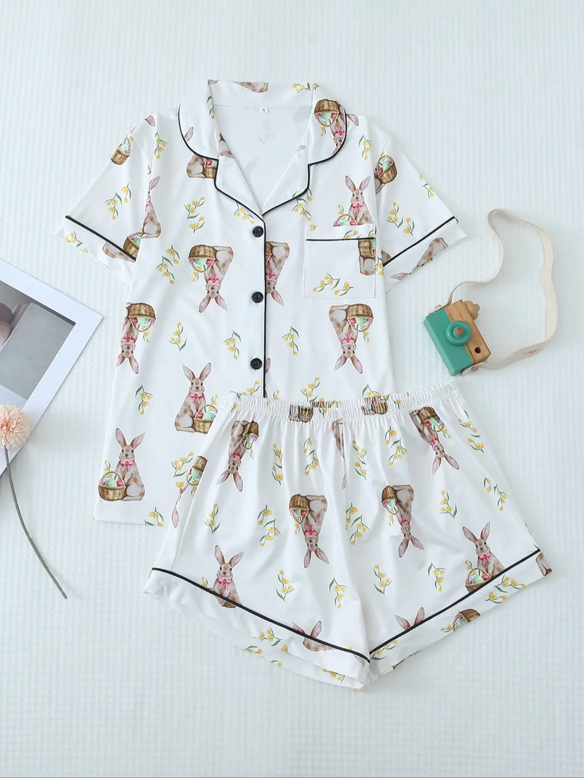 2 Counts Women's All Over Print Contrast Binding Lapel Shirt & Shorts Pyjama Set, Back To School Button Front Short Sleeve Top & Elastic Waist Shorts Pj Lounge Set For Fall, Casual Two-piece Sleepwear Loungewear Co-ord Set for Women