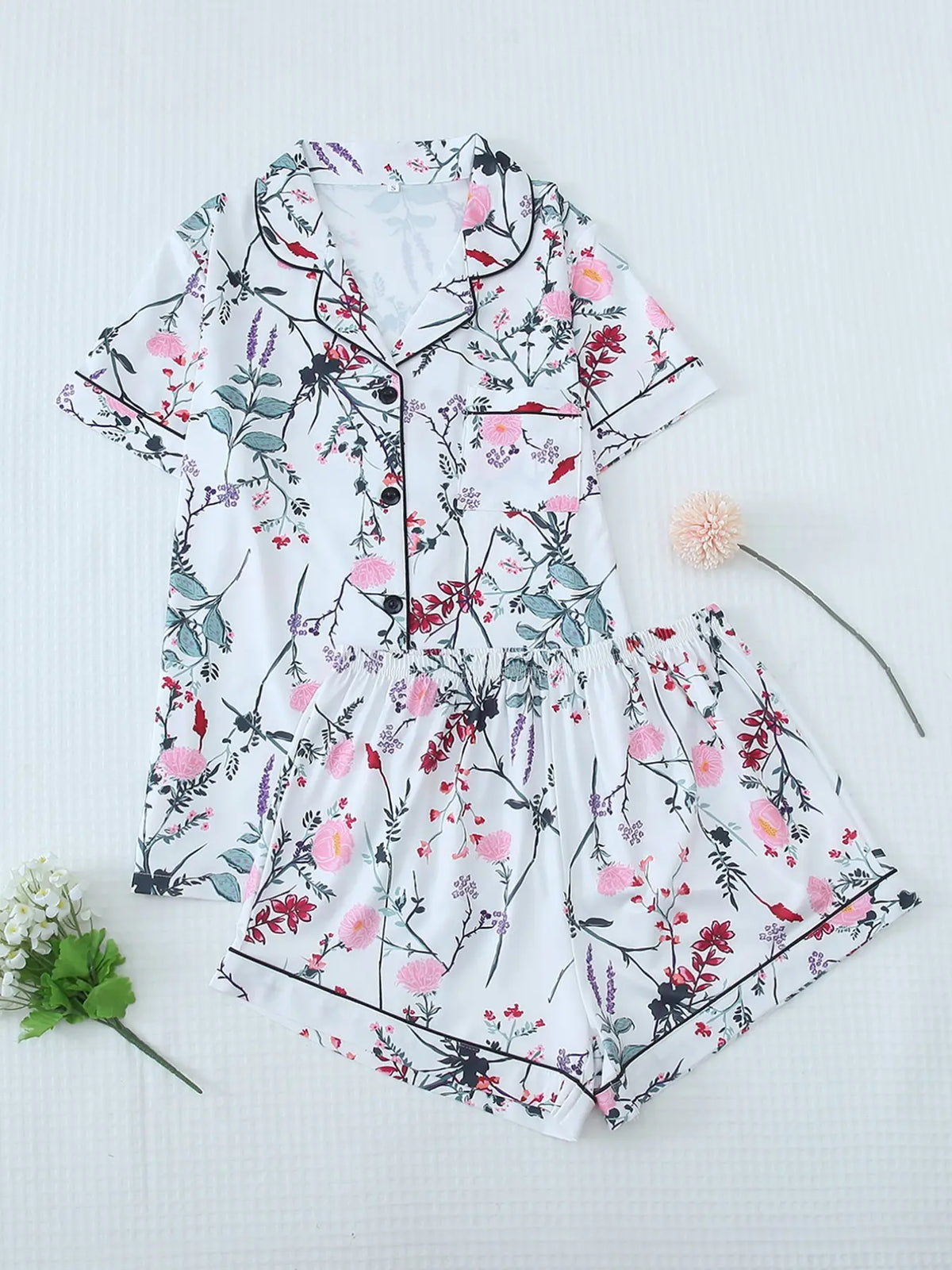 2 Counts Women's All Over Print Contrast Binding Lapel Shirt & Shorts Pyjama Set, Back To School Button Front Short Sleeve Top & Elastic Waist Shorts Pj Lounge Set For Fall, Casual Two-piece Sleepwear Loungewear Co-ord Set for Women